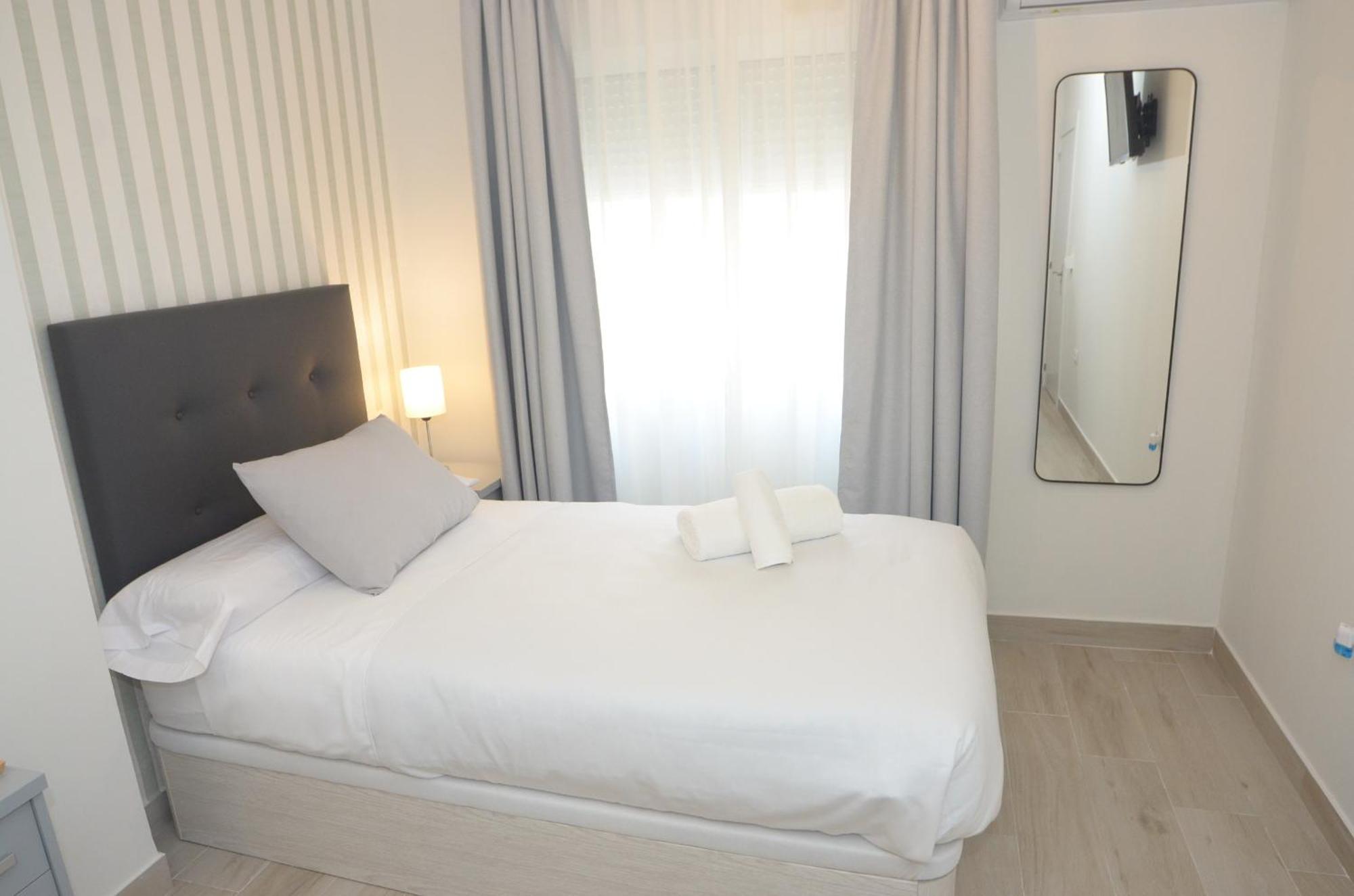 Alojamiento Beethoven Luxury Malaga Luaran gambar