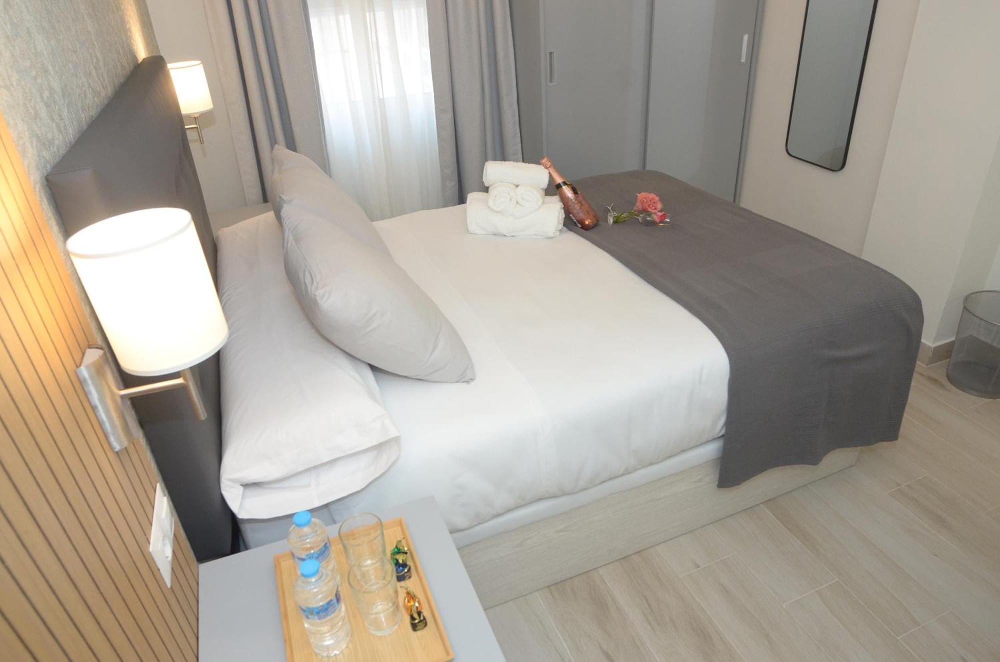 Alojamiento Beethoven Luxury Malaga Luaran gambar