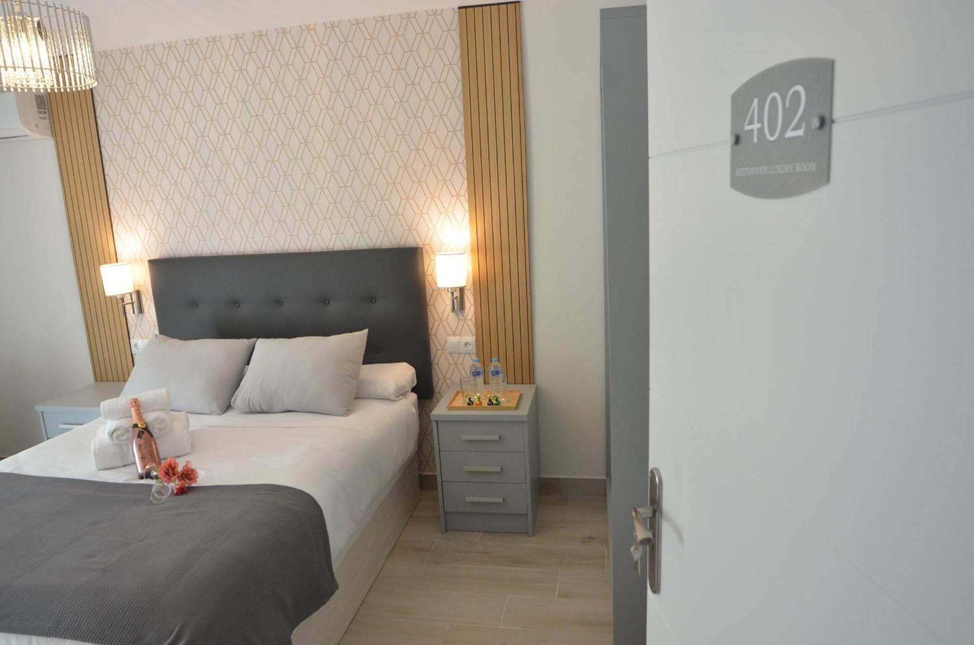 Alojamiento Beethoven Luxury Malaga Luaran gambar