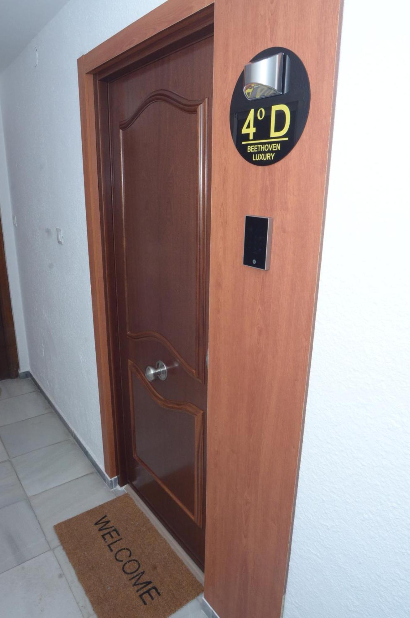 Alojamiento Beethoven Luxury Malaga Luaran gambar